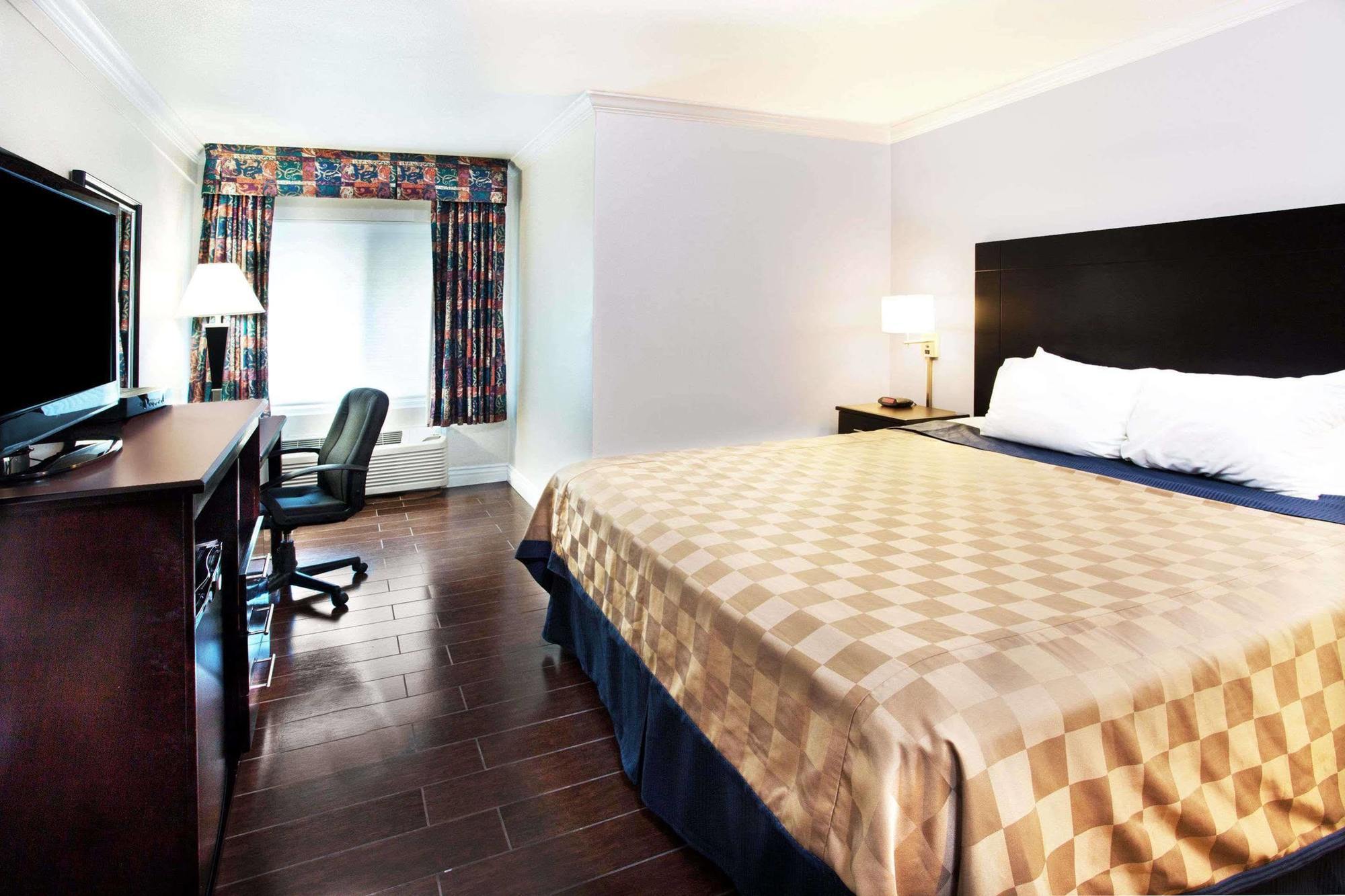 Travelodge By Wyndham Ocean Front Sunset Beach Zewnętrze zdjęcie
